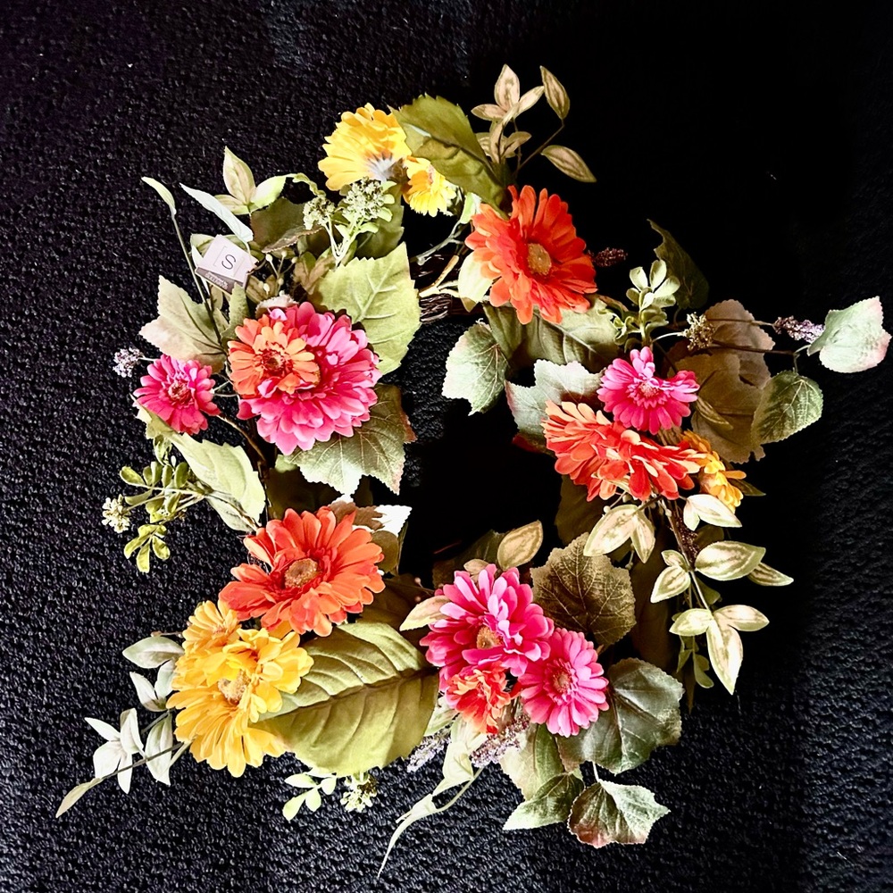 Artificial Silk Flower 💐 Wreath